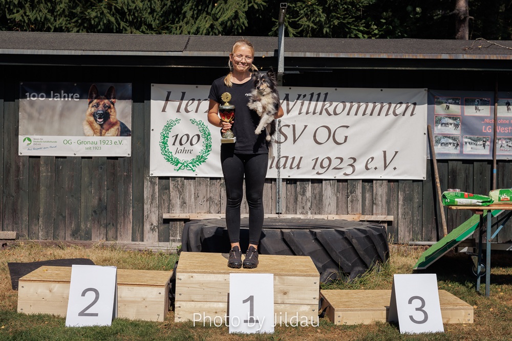 BLF Platz 1 Yella